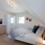 Neu! Ferienhaeuser - *