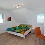 Neu! Ferienhaeuser - *
