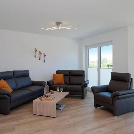 Neu! Ferienhaeuser -