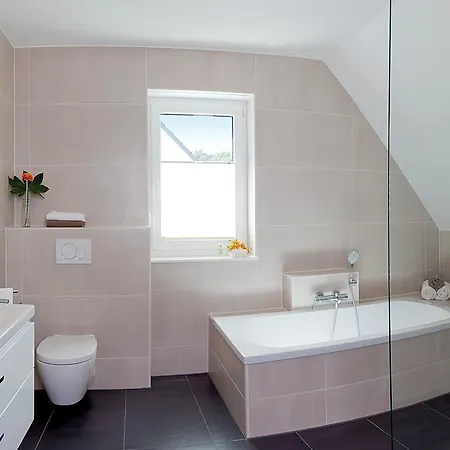 Neu! Ferienhaeuser - * Heringsdorf (Usedom)