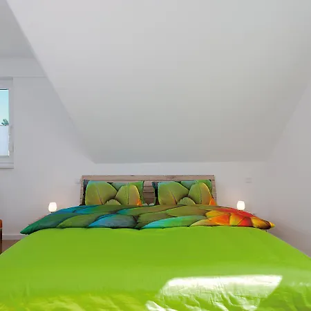 Neu! Ferienhaeuser - *